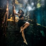 Pregnancy Underwater Photos: Serene, Artistic Maternity Images